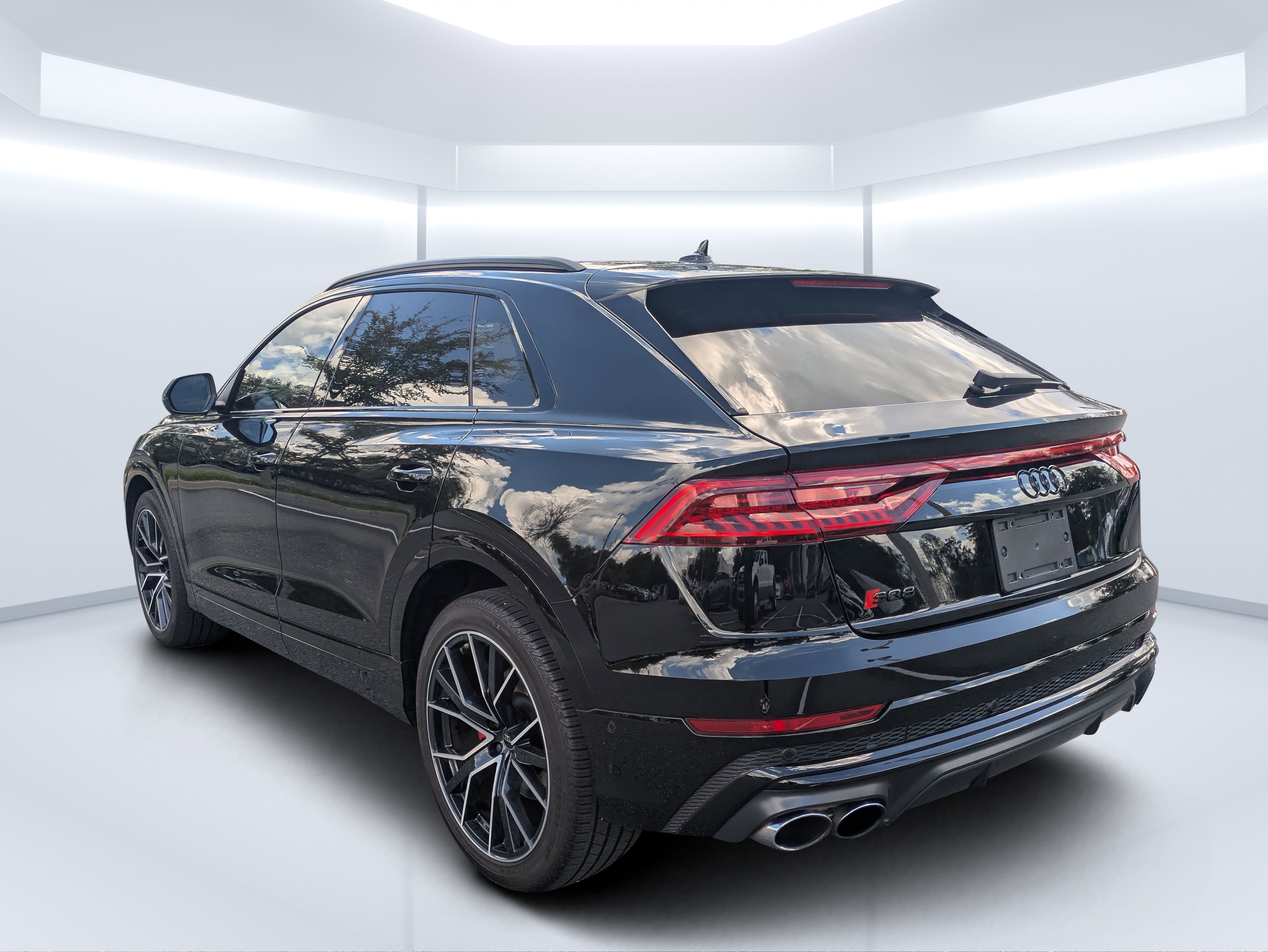 Used 2023 Audi SQ8 Prestige AWD/4WD image 5