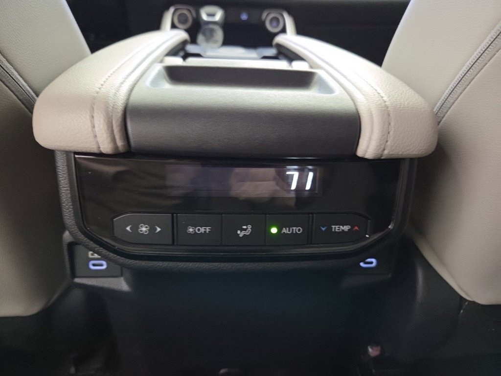 Used 2026 Toyota Grand Highlander AWD Hybrid image 24