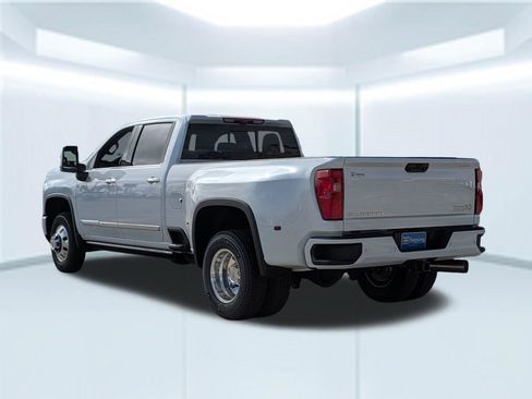 New 2026 Chevrolet Silverado 3500 High Country w/ High Country Premium Package image 4