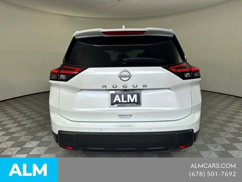 Used 2025 Nissan Rogue SV FWD image 8