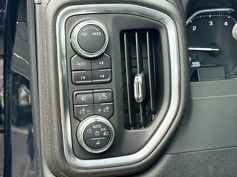 Used 2023 GMC Sierra 3500 AT4 w/ AT4 Preferred Package AWD/4WD image 13