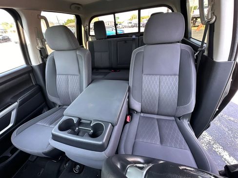 Used 2021 Nissan Titan SV w/ Accessory Utility Package RWD image 11