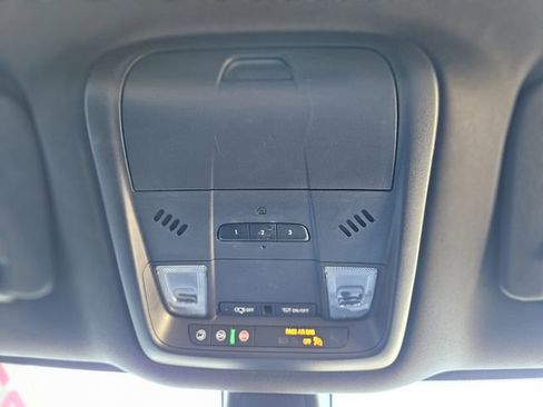 Used 2023 Buick Enclave Essence w/ Sport Touring Edition image 26