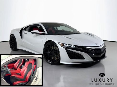 Used 2018 Acura NSX AWD/4WD image 3
