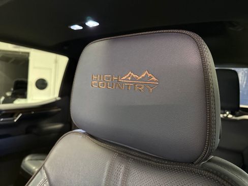 Used 2023 Chevrolet Silverado 1500 High Country w/ High Country Premium Package AWD/4WD image 30
