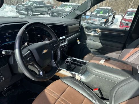 Used 2024 Chevrolet Silverado 1500 High Country image 15