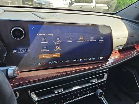 Used 2024 Chevrolet Traverse RS w/ LPO, Floor Liner Package AWD/4WD image 40