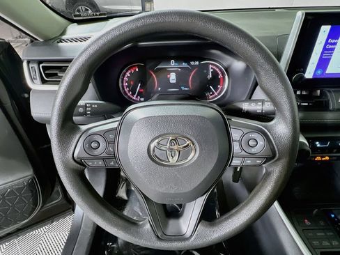 Used 2025 Toyota RAV4 LE AWD/4WD image 10