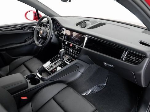 New 2025 Porsche Macan image 24