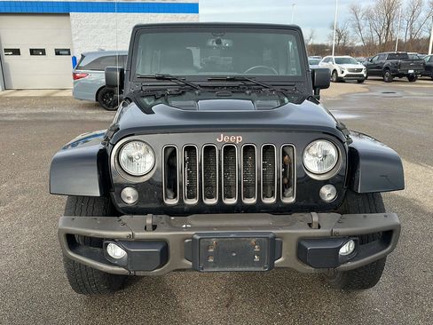 Used 2016 Jeep Wrangler Unlimited Sahara image 10