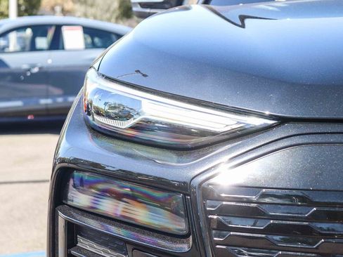 Certified 2025 Audi Q6 e-tron Premium w/ Convenience Package AWD/4WD image 12