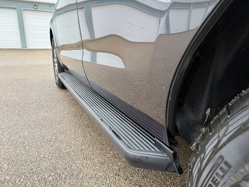 Used 2025 Ford Expedition Active AWD/4WD image 12