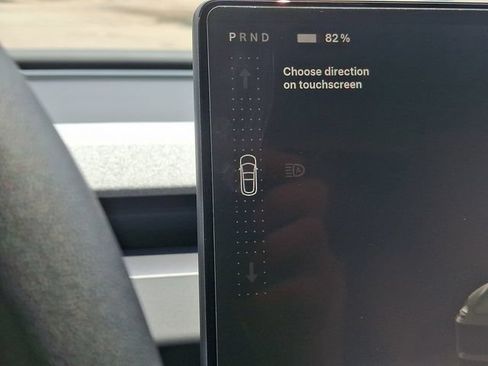 Used 2025 Tesla Model 3 Long Range RWD image 17