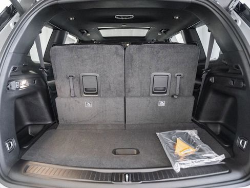 New 2025 Jeep Grand Cherokee L Limited w/ Luxury Tech Group II image 10