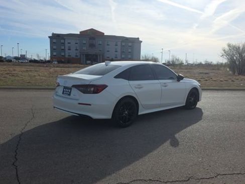 Used 2025 Honda Civic Sport image 6