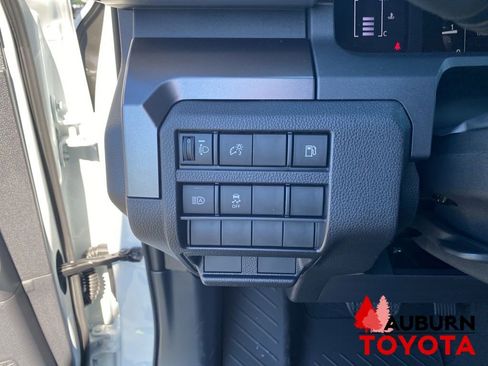 New 2026 Toyota 4Runner SR5 AWD/4WD image 35