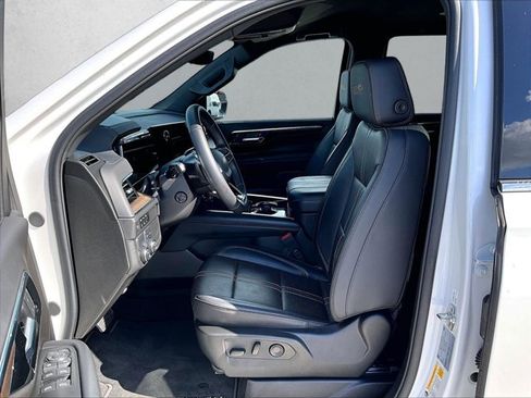 Used 2025 Chevrolet Tahoe High Country RWD image 27