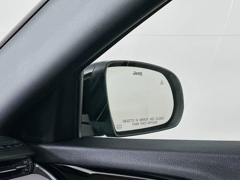 Certified 2023 Jeep Compass Limited image 24