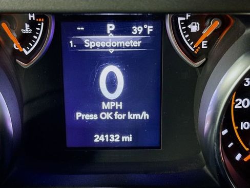 Used 2023 Jeep Wrangler Willys image 12