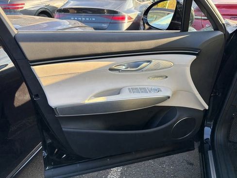 Used 2026 Genesis GV70 2.5T Select image 18