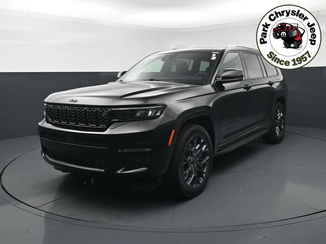 Used 2023 Jeep Grand Cherokee L Summit AWD/4WD image 2