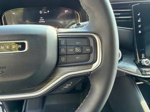 Used 2024 Jeep Wagoneer Series II w/ Flexible Seating Group RWD image 24