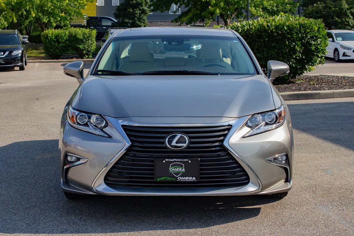 Used 2018 Lexus ES 350 w/ Luxury Package w/ Premier Package FWD image 2