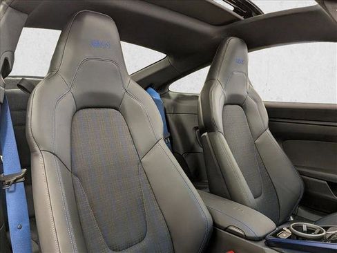 Used 2024 Porsche 911 Carrera image 23