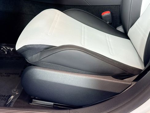 New 2026 Mercedes-Benz E 53 AMG e 4MATIC Sedan image 17