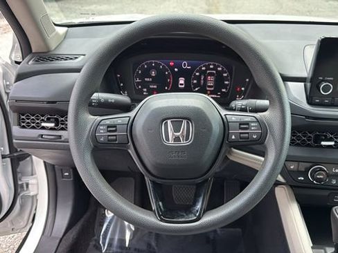 Used 2023 Honda Accord EX image 19
