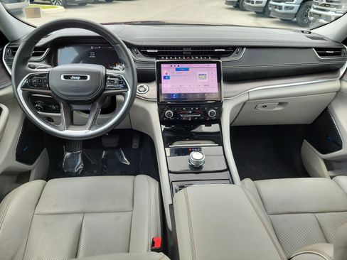 Used 2021 Jeep Grand Cherokee L Overland w/ Luxury Tech Group IV RWD image 19