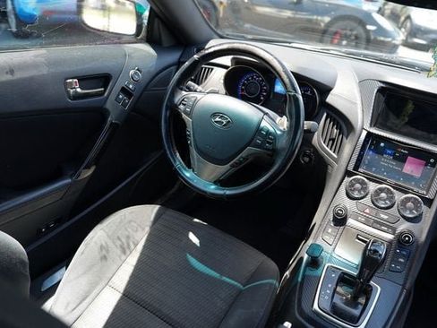 Used 2016 Hyundai Genesis 3.8 RWD image 21