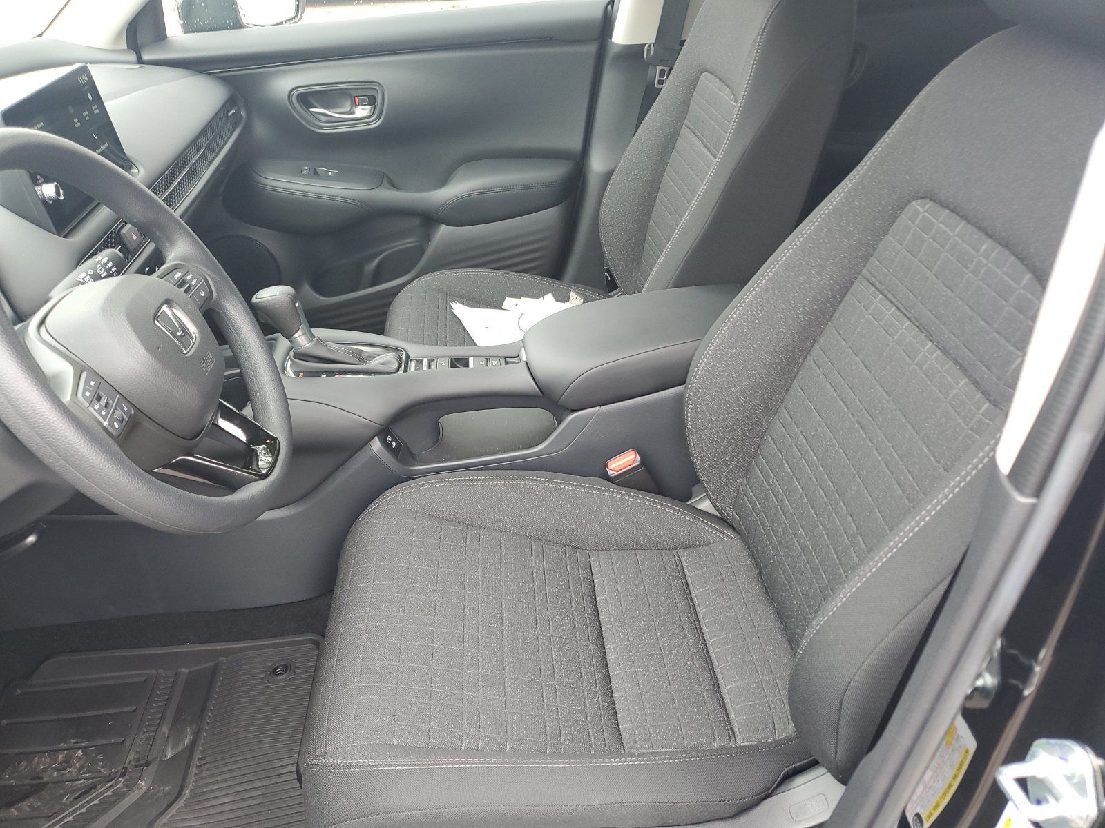 Used 2027 Honda HR-V LX image 16