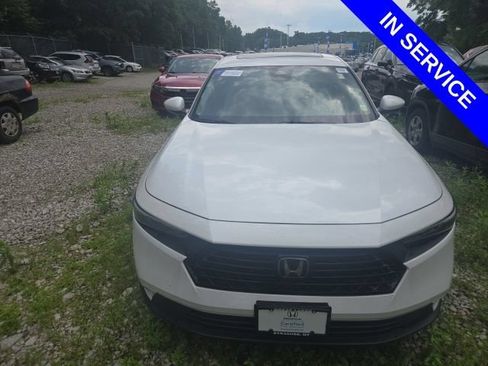 Used 2024 Honda Accord EX image 2