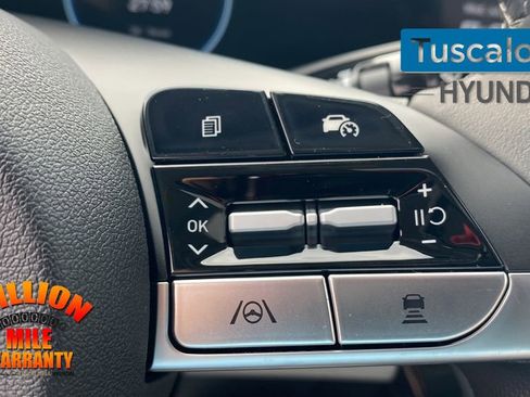 New 2025 Hyundai Elantra Limited image 20