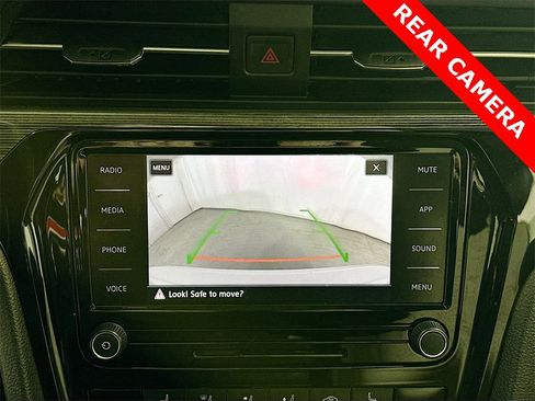 Used 2020 Volkswagen Passat 2.0T R-Line image 14