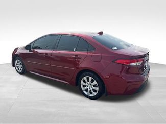 Used 2025 Toyota Corolla LE FWD video 3