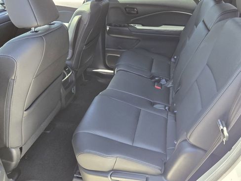 Certified 2023 Honda Passport EX-L image 11