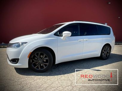 Used 2018 Chrysler Pacifica Touring-L Plus w/ Advanced Safetytec Group