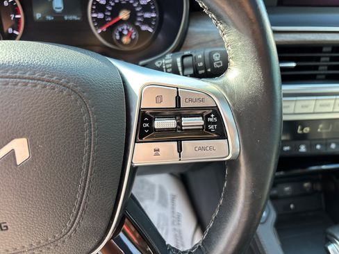 Used 2022 Kia Telluride EX w/ EX Premium Package AWD/4WD image 17