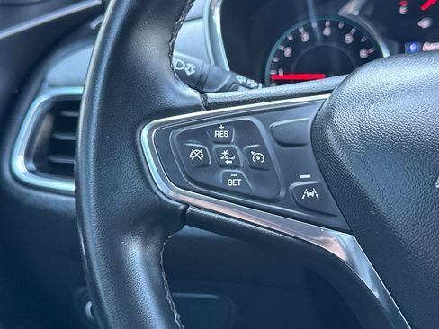 Used 2024 Chevrolet Equinox LT image 36