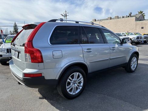 Used 2011 Volvo XC90 3.2 image 2