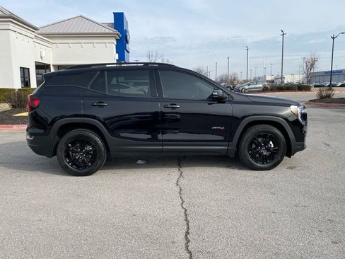 Used 2022 GMC Terrain AT4 w/ Infotainment Package II image 8