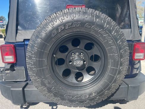 Used 2013 Jeep Wrangler Unlimited Sport image 8