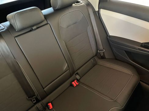 Used 2025 Volkswagen Taos SE image 37