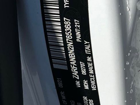 Used 2022 Alfa Romeo Giulia Veloce image 37