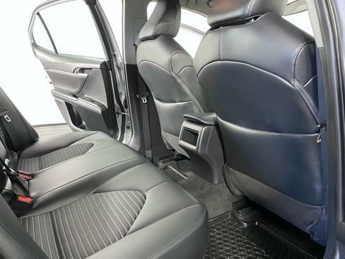 Used 2024 Toyota Camry SE FWD image 17