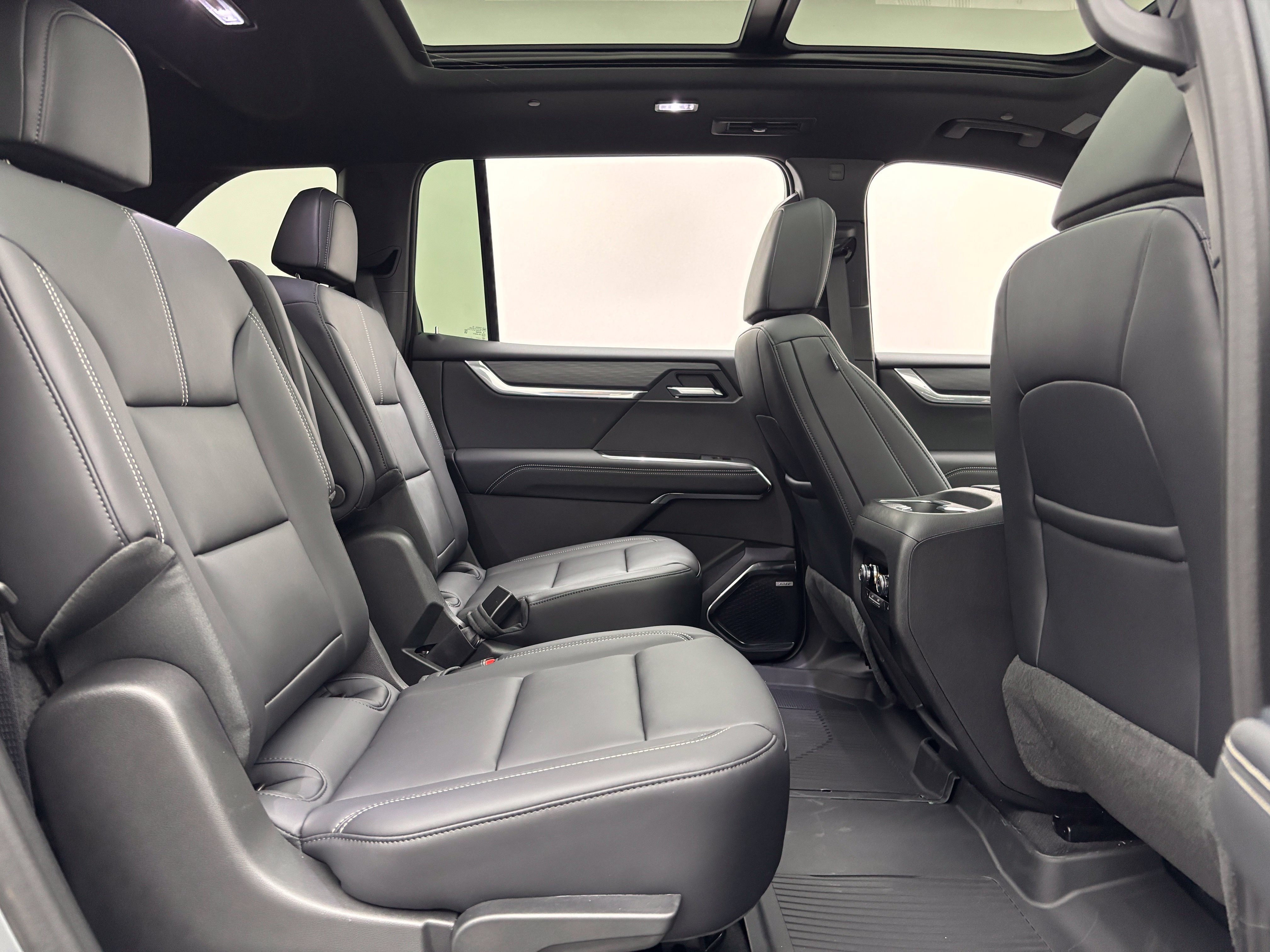 New 2027 GMC Acadia Elevation w/ Black Edition AWD/4WD image 40