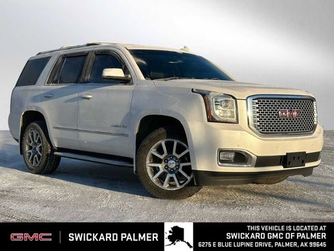 Used 2017 GMC Yukon Denali image 1