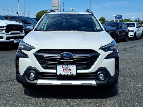 Certified 2023 Subaru Outback Touring AWD/4WD image 2